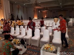Presiden Jokowi Minta Sofa VVIP Munaslub Golkar Diganti Kursi Peserta