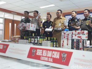 Bea Cukai Banten Amankan Puluhan Ribu Botol Miras dan Rokok Ilegal