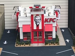 ​Bukan Miniatur, Ini​ Gerai KFC Paling Imut di Dunia!