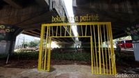 Kolong Tol JORR Jatiasih Disulap Jadi Taman