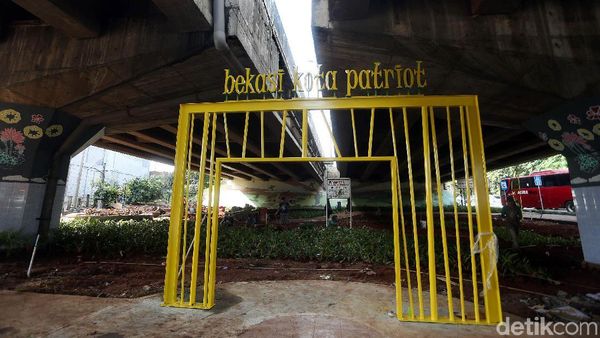 Kolong Tol JORR Jatiasih Disulap Jadi Taman