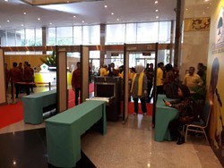 Jelang Kedatangan Jokowi, Paspampres Siaga di Arena Munaslub Golkar