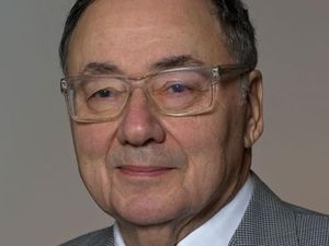 Bernard Sherman, Jadi Orang Terkaya Kanada Berkat Orang Sakit