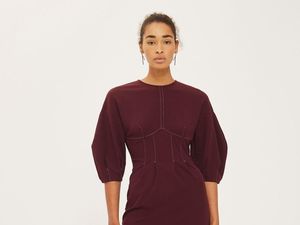 Rekomendasi 5 Dress Pesta untuk Rayakan Natal dan Tahun Baru Rekomendasi 5 Dress Pesta untuk Rayakan Natal dan Tahun Baru