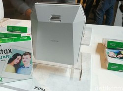 Printer Mini Fujifilm Cetak Foto Instan ala Instagram
