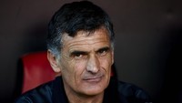 Pelatih Eibar Jose Luis Mendilibar menjadi pemenang di kategori pelatih terbaik. Dia mengantarkan Eibar finis di posisi 10 musim lalu. (Foto: Aitor Alcalde/Getty Images Sport)