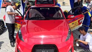 Foto: Mobil Listrik Karya Mahasiswa ITS yang akan Dijajal Jokowi