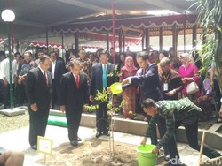 Jokowi Sempat Debat Soal Mahasiswi di Kampusnya Dulu, Soal Apa Ya?