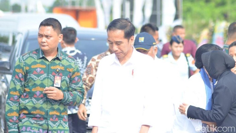 Jokowi: Saya Bingung Banyak Orang Ribut Pembangunan Jalan Tol