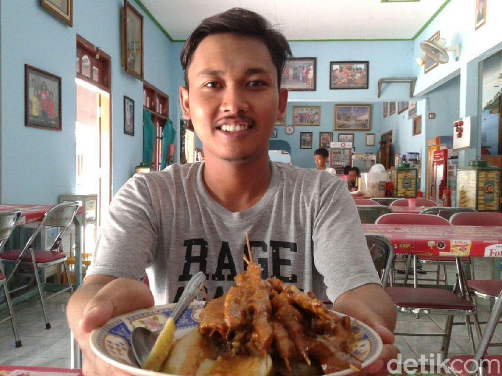 Sate Tukri Diklaim Sate Tertua di Ponorogo Sate Tukri Diklaim Sate Tertua di Ponorogo