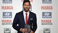 Gelar lainnya adalah Alfredo Di Stefano Trophy, yang merupakan penghargaan untuk pemain terbaik La Liga dalam semusim menurut penilaian Marca. (Foto: LLUIS GENE/AFP PHOTO)
