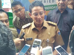 Sandiaga Santai Difitnah soal Mobil B-1-UNO: Jadi Pengurang Dosa Sandiaga Santai Difitnah soal Mobil B-1-UNO: Jadi Pengurang Dosa
