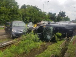 Tabrakan 2 Mobil di Tol Jagorawi Arah Cibubur, Lalin Tersendat