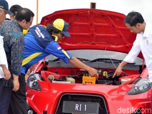 Kelar di Tingkat Menteri, Aturan Mobil Listrik Tunggu Restu Jokowi