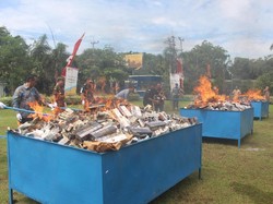 Rokok dan Pita Cukai Ilegal Hasil Ungkap Kasus 2017 Dimusnahkan