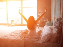 Cara Mengatur Alarm di Handphone Supaya Bangun Lebih Segar Saat Pagi