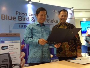 Traveloka Gaet Blue Bird untuk Mobil Antar Jemput Bandara