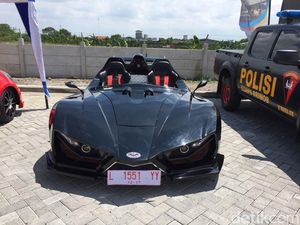 Supercar Bermesin Galant dari Surabaya