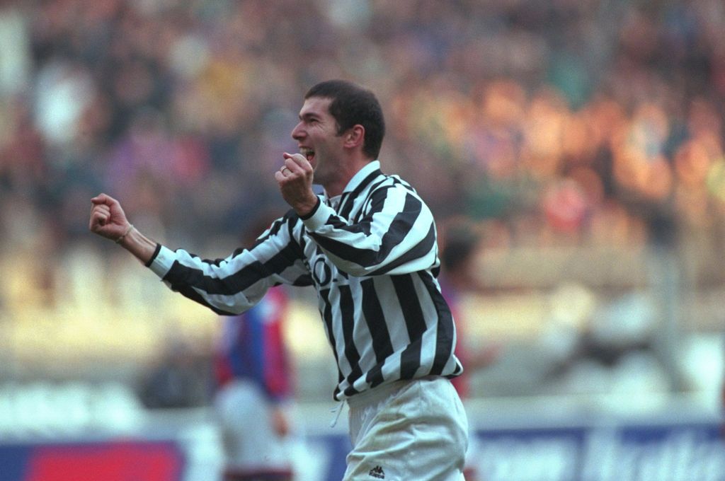 1 Dec 1998:  Zinedine Zidane of Juventus runs away to celebrate after scoring a goal during the Serie A match against Bologna played in the Deli Alpi Stadium in Turin, Italy.  The match finished in a 1-0 victory for Juventus.   Mandatory Credit: AllsportUK /Allsport