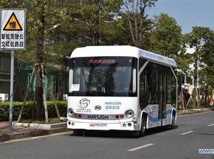Bus Tanpa Sopir Mulai Beredar di China