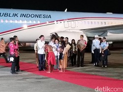 Presiden Jokowi Tiba di Sorong, Anggrek Diberikan ke Ibu Negara
