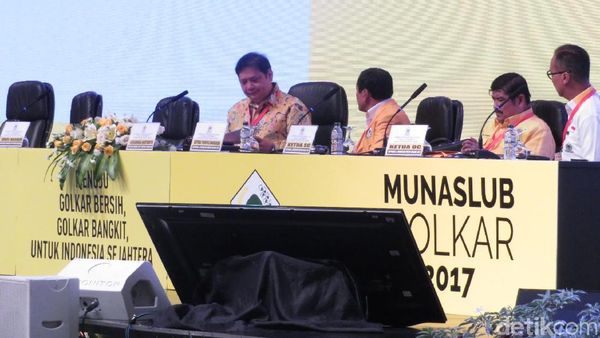 Sofa VVIP Dipasang Lagi, Begini Penampakan Arena Munaslub Golkar