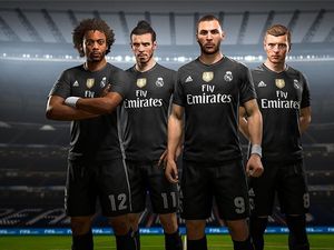 Kostum Istimewa Madrid dan MU di FIFA 18