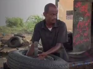 Jadi Tunanetra Tak Surutkan Pria Ini Buka Bengkel Sendiri