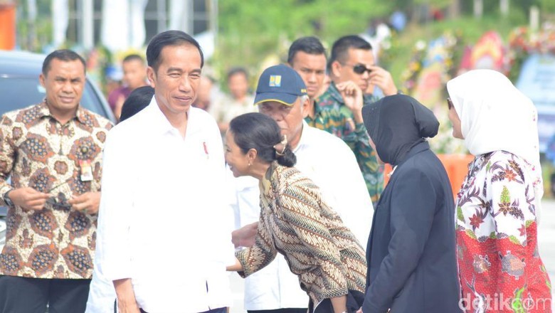 Jokowi: China Dulu Tengok Jalan Tol RI, Sekarang Punya 280.000 Km