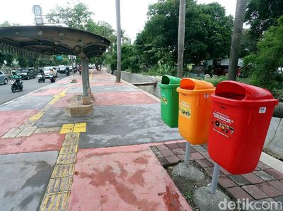 Asyik, Trotoar di Cakung Kini Lebih Lebar dan Nyaman