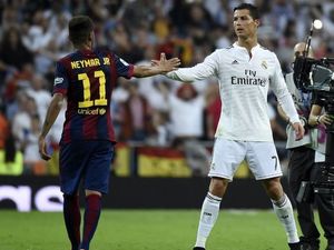 Maukah Emery Menukar Neymar dengan Ronaldo?