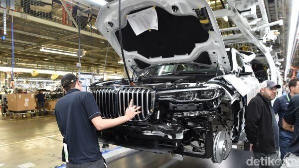SUV Termewah BMW Mulai Diproduksi