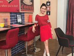 Jenguk Ruben Onsu, Ini yang Dibawa Ayu Ting Ting