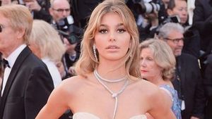 Pesona Camila Morrone yang Luluhkan Hati Leonardo DiCaprio
