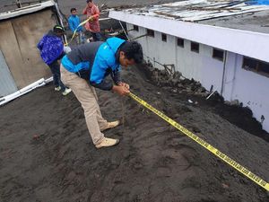 Pembangunan Toilet di Lautan Pasir Bromo Makan Korban Jiwa