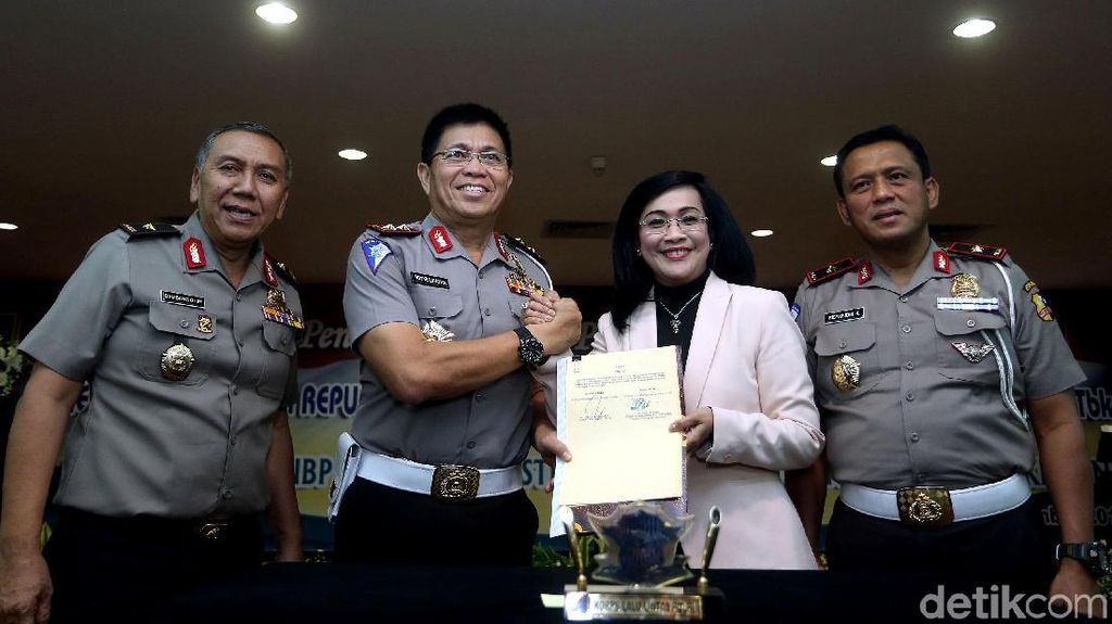 BNI Dukung Pengelolaan Pembayaran STNK BNI Dukung Pengelolaan Pembayaran STNK