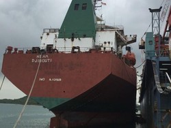 Dirjen Hubla Sesalkan Kapal di Batam yang Disandera di Pelabuhan