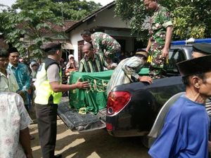 Ikut Orang Tua Cari Pasir di Sungai, 2 Anak Meninggal Tenggelam Ikut Orang Tua Cari Pasir di Sungai, 2 Anak Meninggal Tenggelam