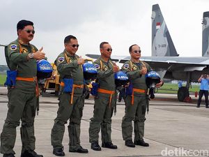 Marsekal Hadi Ajak Kapolri-KSAD-KSAL Rasakan Sensasi Naik Sukhoi Marsekal Hadi Ajak Kapolri-KSAD-KSAL Rasakan Sensasi Naik Sukhoi