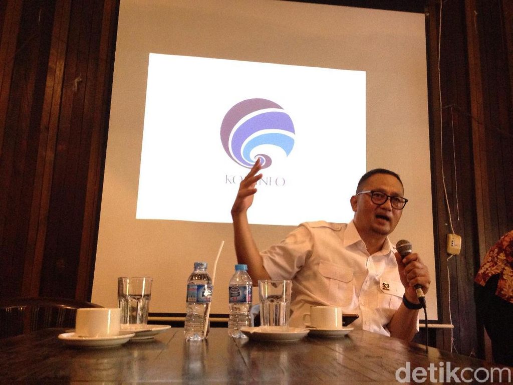 Kominfo: Facebook Disandera Inggris Kominfo: Facebook Disandera Inggris