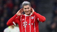 Bersama Polandia dan Bayern Munich dalam 54 penampilan, Robert Lewandowski juga memiliki koleksi 53 gol. Laga lawan Borussia Dortmund pada tengah pekan menghadirkan kesempatan terakhirnya untuk menambah gol. (Foto: Michael Dalder/Reuters)