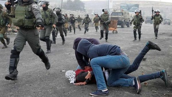 Penampakan Mustaribeen Israel saat Serang Demonstran Palestina