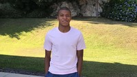 Meski kini sudah jadi superstar, Mbappe dikenal masih hidup sederhana bersama keluarganya. Sang ibu punya pengaruh besar dalam mendidik Mbappe untuk rendah rendah hati. (Instagram @k.mbappe29)