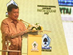 Singgung Crazy Demo, JK: Airlangga Ketum yang Baik untuk Golkar