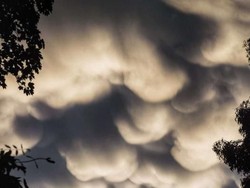 Awan Mammatus Hiasi Langit Kota Melbourne