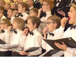 Huah! Makan Cabai Ghost Pepper, Paduan Suara Ini Menyanyi Sambil Menangis