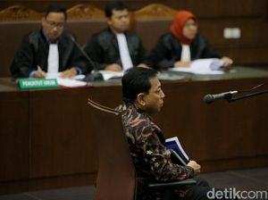 Beda Ekspresi Novanto Saat Dakwaan dan Eksepsi, Ini Kata Pengacara