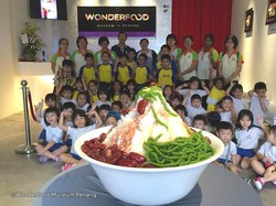 Serunya Melihat Makanan Malaysia dan Foto dengan Cendol Raksasa di Museum Ini!