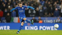 Striker Leicester City Jamie Vardy mampu menembus persaingan top skor Liga Inggris musim lalu dengan mencetak 20 gol. Setelah kepergian Riyad Mahrez, Vardy akan jadi tumpuan utama Leicester untuk menghasilkan gol. Foto: Darren Staples/Reuters