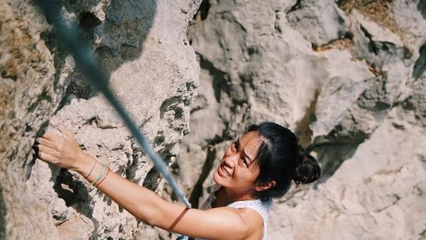 Prisia Nasution, Si Cantik yang Bugar dan Hobi Manjat